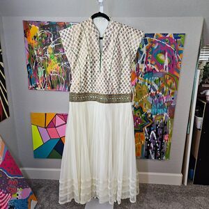 Pakistani Bollywood Women Salwar Suit Embroidered Lace Lined Size Small READ